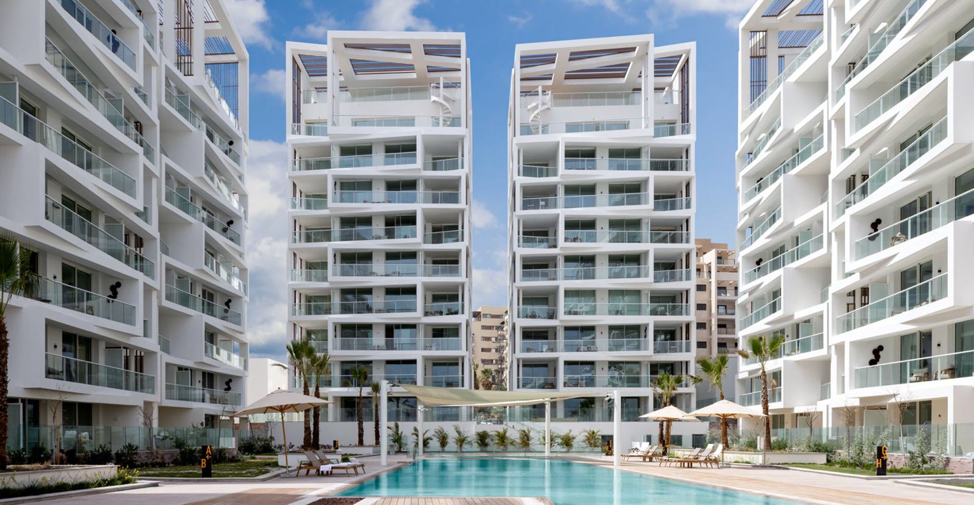 42 Luxury Suites